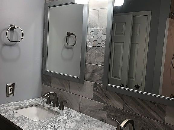 5th image of 91 Taverly Dr