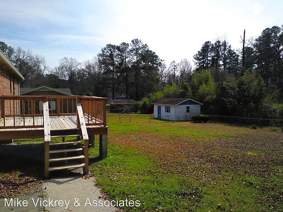 2nd image of 3605 Parliament Ln