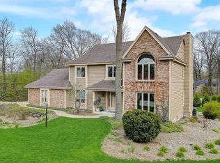 4140 S Victoria Ct, New Berlin, WI 53151