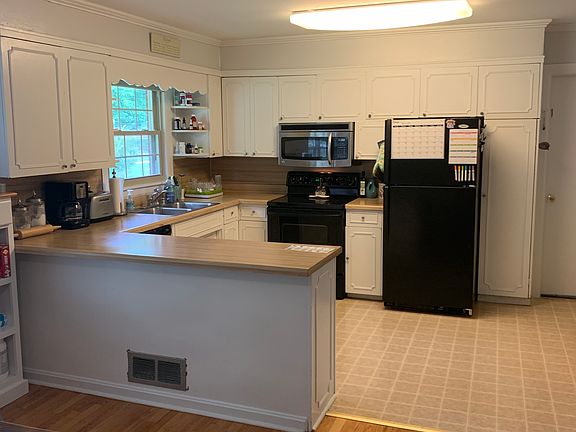 4th image of 209 Morningside Dr