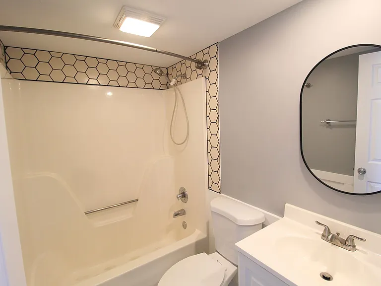 1340F Hunters Rd — Photo 34