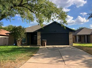605 Saunders Dr, Round Rock, TX 78664