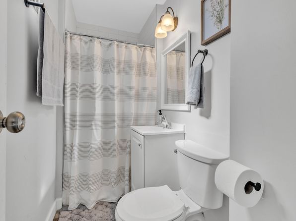 7 Division St APT 1A