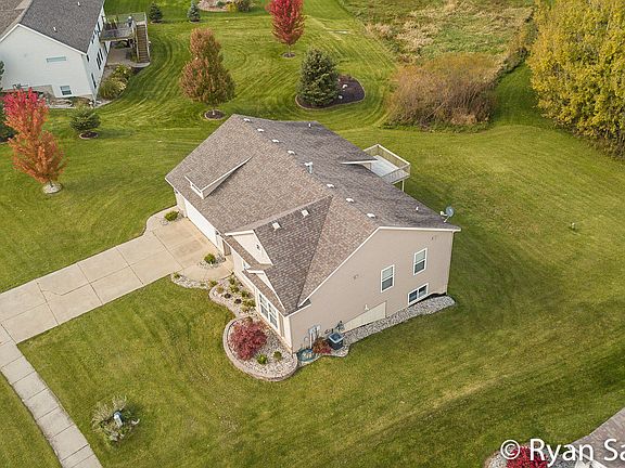 5th image of 2283 Mary Beth Ln