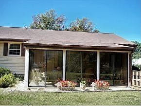 2nd image of 1105 Wythe Ln