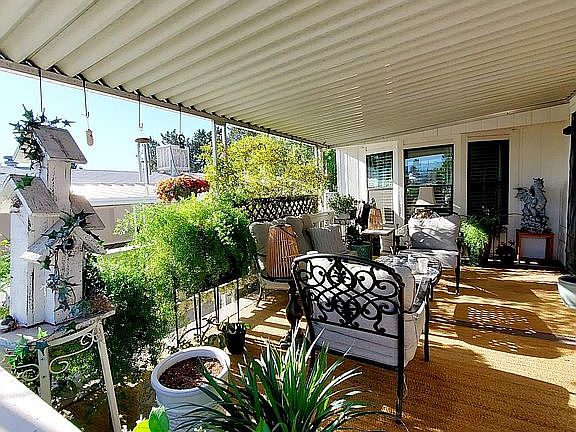 Front Porch/Deck