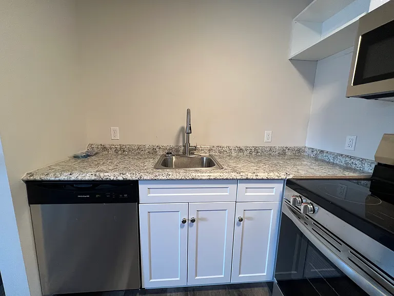 640 E Idaho St #413 — Photo 10