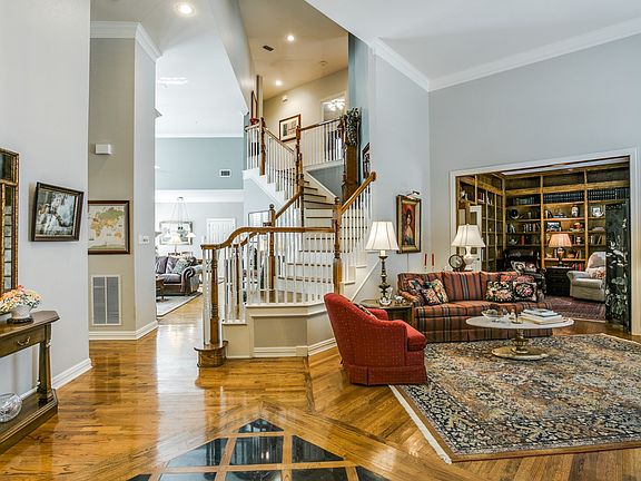 5th image of 3832 Elgin Dr