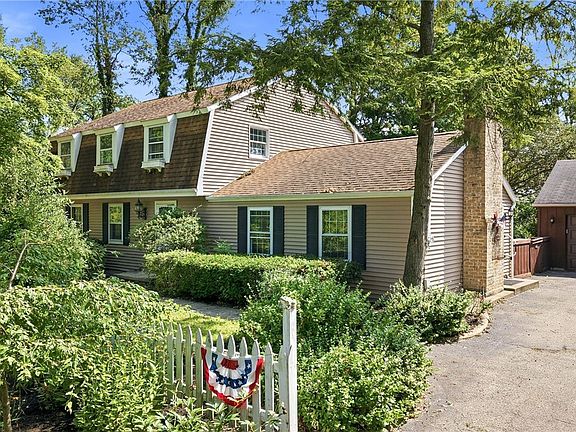 2nd image of 4599 Tippecanoe Rd