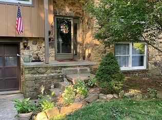 1911 W Valley View Dr, Ellettsville, IN 47429