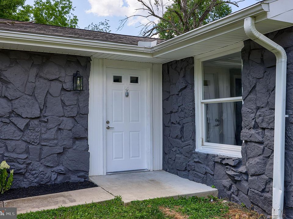 2493 Fiddlers Elbow Rd, Hummelstown, PA 17036 Zillow