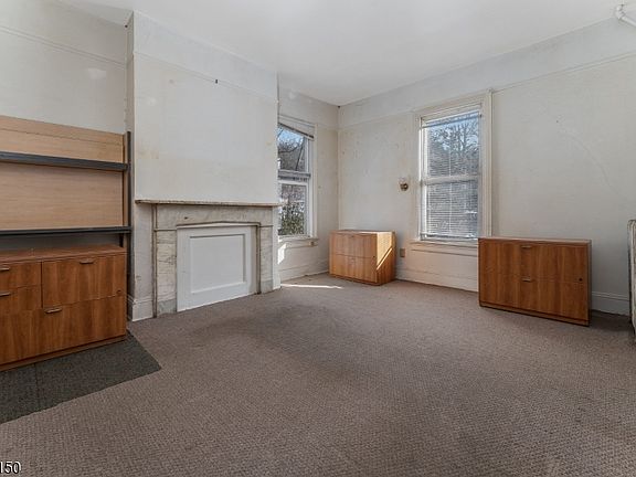 11th image of 50 Drakestown Rd