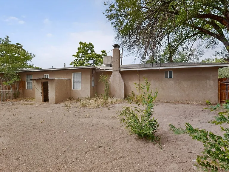 1846 Henry Cir SW — Photo 48