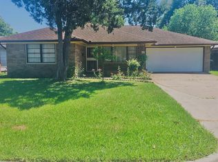 4045 Silverwood Dr, Houston, TX 77025