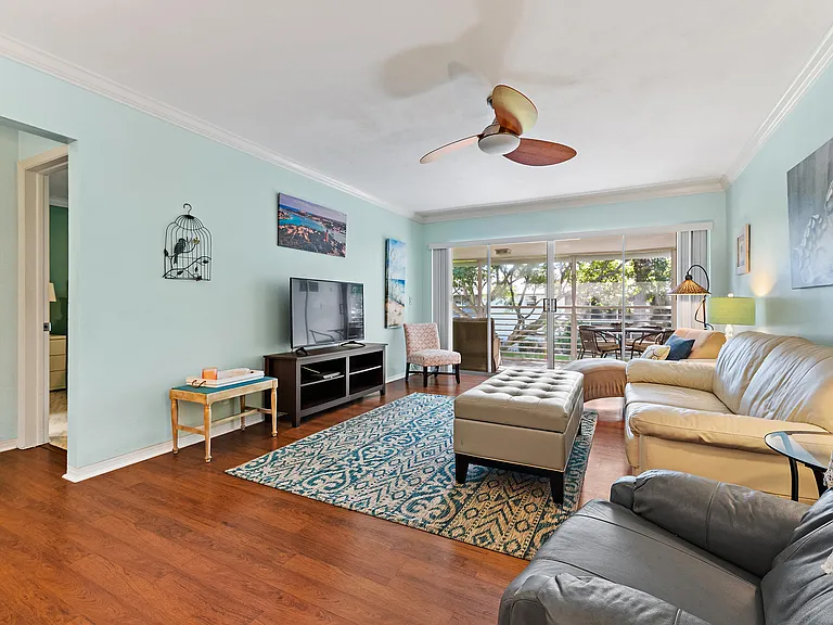 4 Westwood Ave — Photo 7