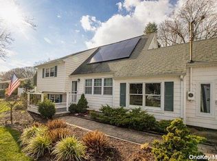 84 Circuit Rd, Bellport, NY 11713