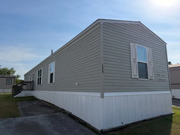 5000 Allen Genoa Rd Trailer 177, Pasadena, TX 77504