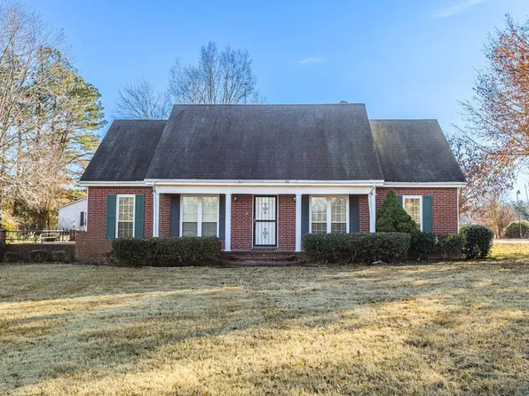 1740 Oak Grove Dr, Moscow, TN 38057