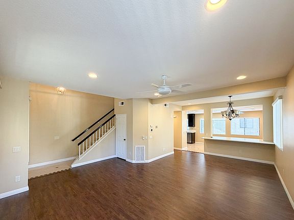 3rd image of 2621 Plaza Del Amo Unit 519