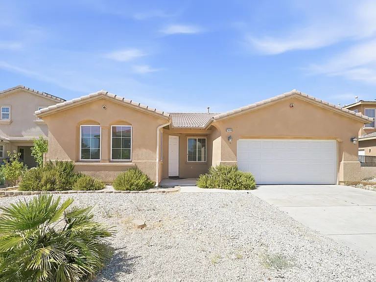 2639 Belvedere Ln — Photo 1