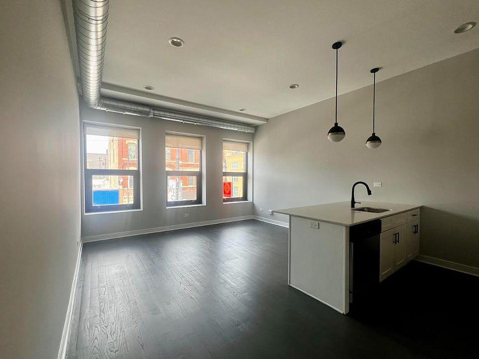 1st image of 1637 W Chicago Ave #202