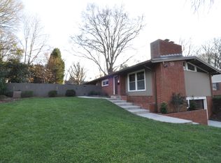 5800 Wedgewood Dr, Charlotte, NC 28210