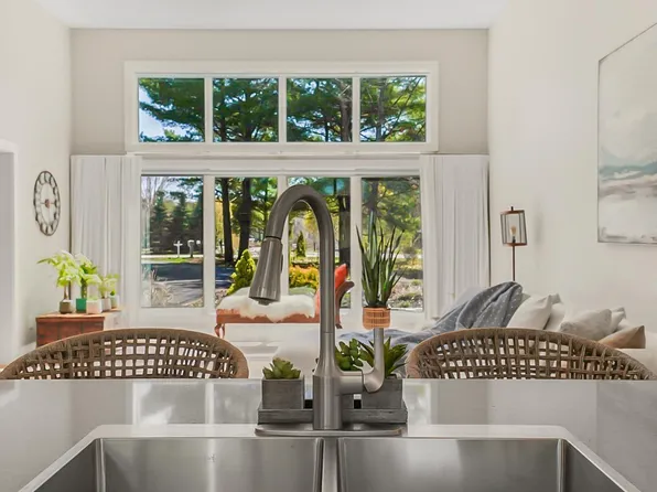 8906B Manhattan N, Traverse City, MI 49685