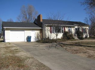 908 N Rosewood Dr, Monett, MO 65708