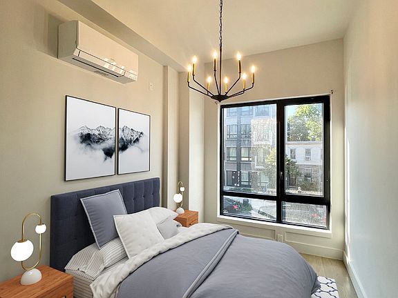 4th image of 880 Rogers Ave #508