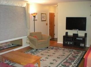 2732 Lookout Cir, Ann Arbor, MI 48104