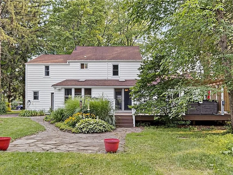 204 Roat St — Photo 14