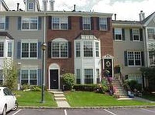 250 Larch Ln, Mahwah, NJ 07430