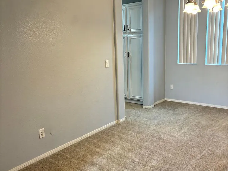 11425 Drappo Ave — Photo 10
