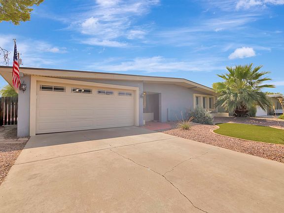 2nd image of 3637 E Paradise Dr