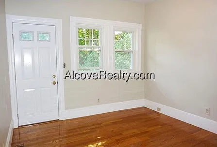 4 bed, 1.0 bath, $4,100 — Photo 3