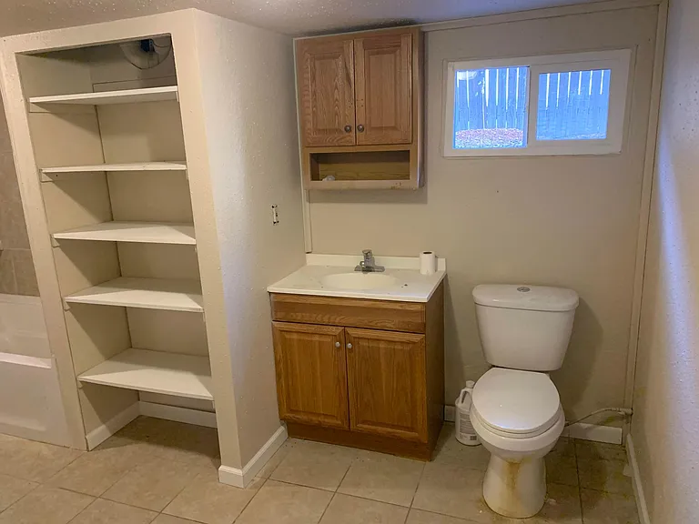 708 Brown Ave — Photo 17