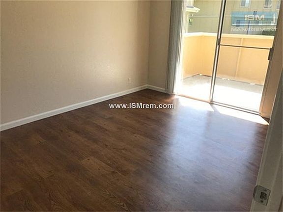 5th image of 1625 Rosemarie Ln APT 42