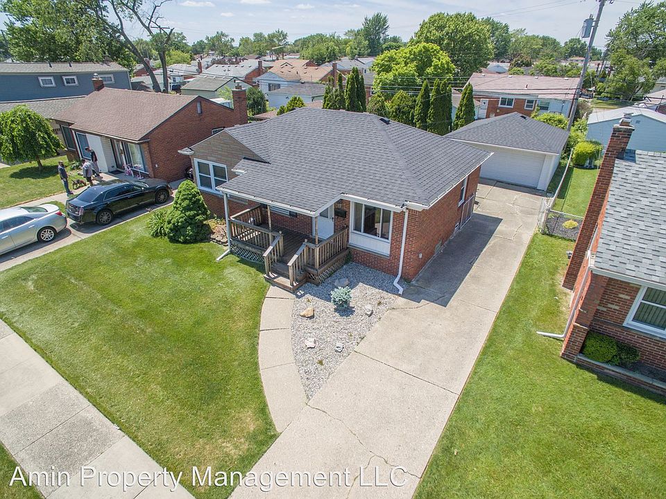 1st image of 28389 Edward St