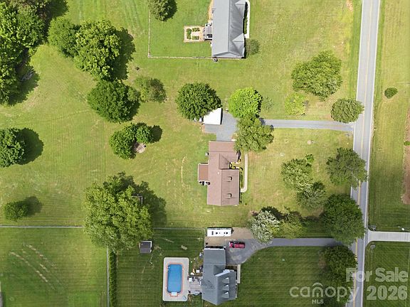 4th image of 25472 Millingport Rd