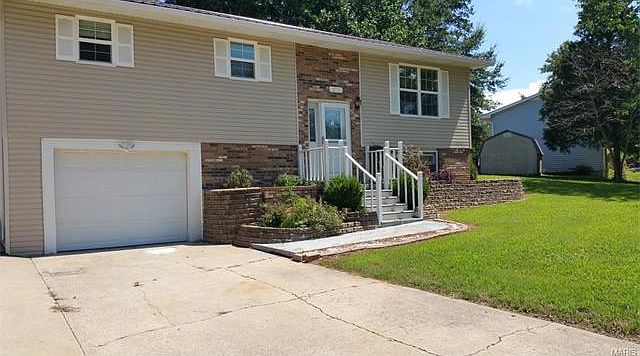 1st image of 212 Hillvale St