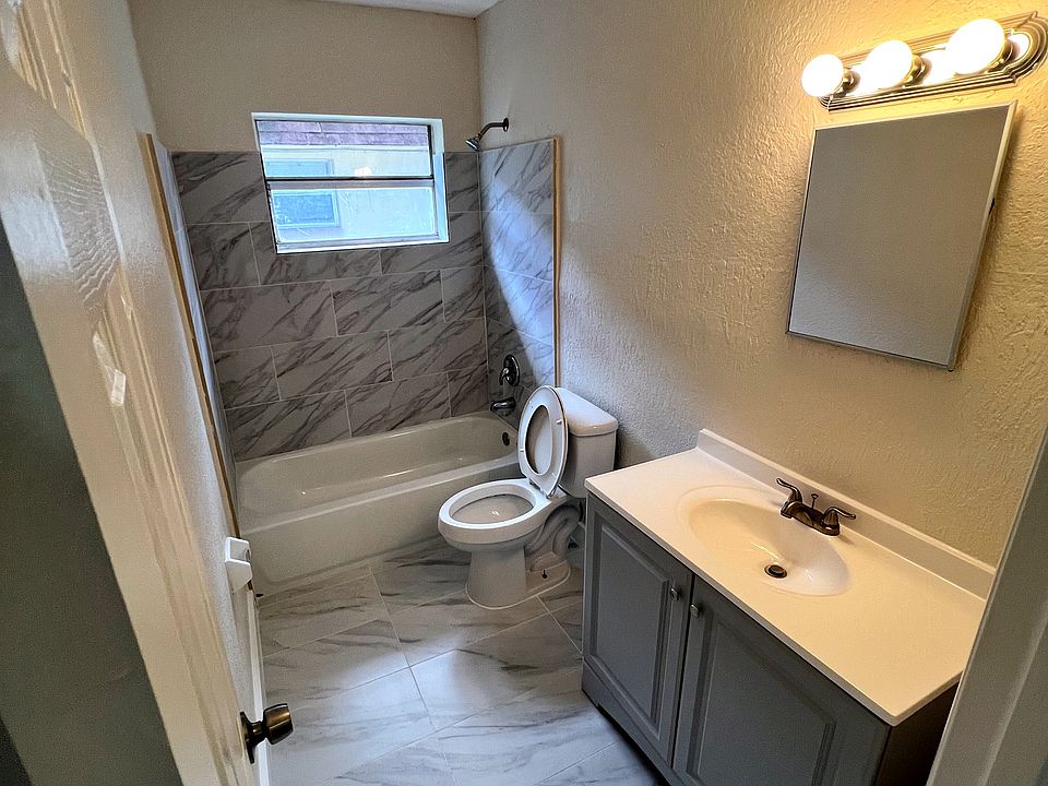 1st image of 1426 NW 8th Ave