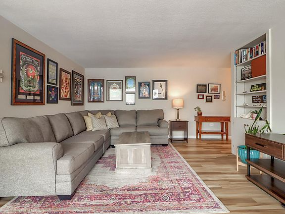 4th image of 1085 N Lafayette St APT 201