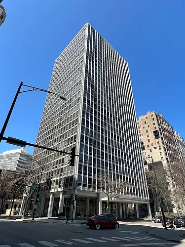 2400 N Lakeview Ave Photo 1