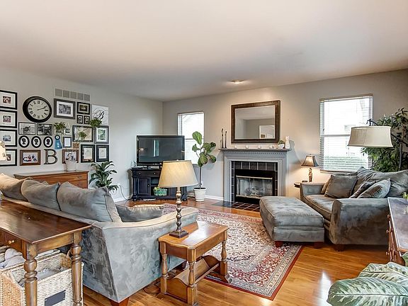 2nd image of 5982 Farmcreek Ct
