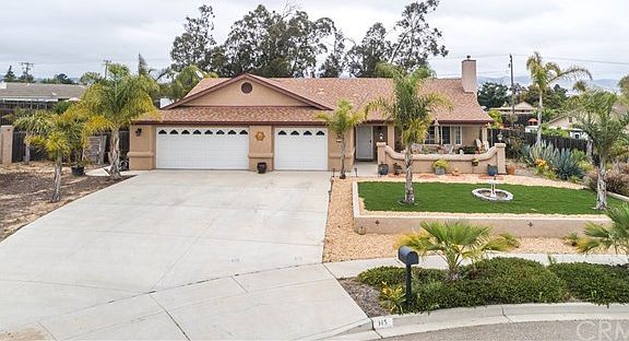 2nd image of 915 Briar Rose Ln