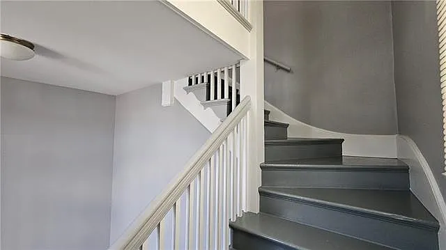 3 bed, 1.0 bath, 1200 sqft, $1,500 — Photo 3