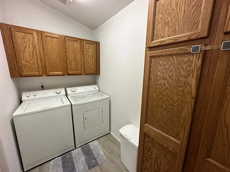 751 NE Savannah Dr — Photo 11