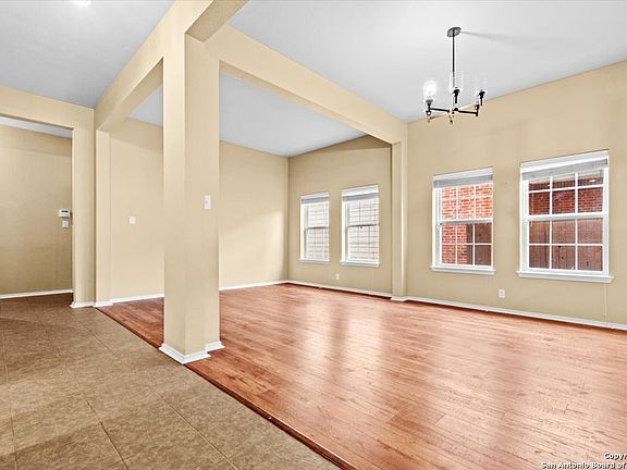 4th image of 146 Glen Eagles Dr