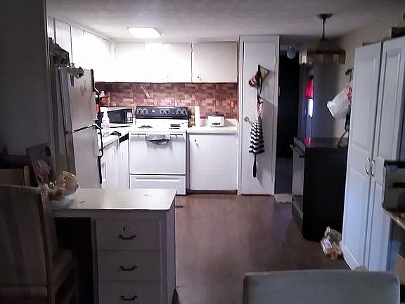 3rd image of 7C Douglas Dr