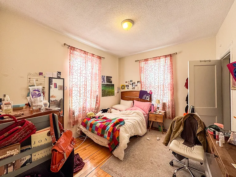 12 Glenville Ave — Photo 6